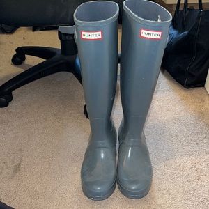 Knee high Hunter rain boots